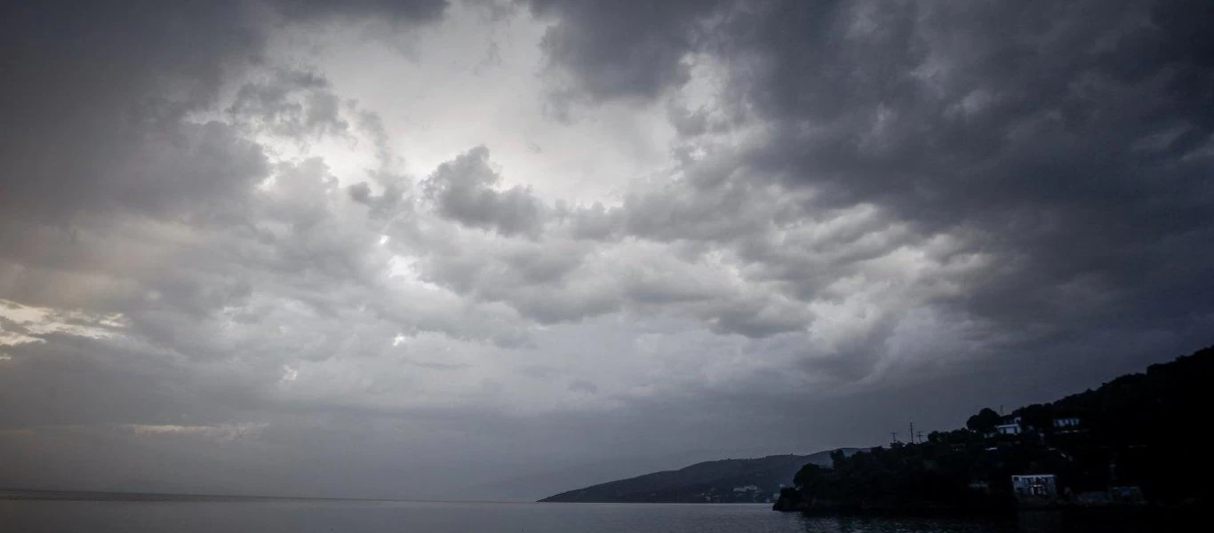 Καιρός: Αλλάζει το σκηνικό του καιρού σήμερα - Καταιγίδες και κρύο σε πολλές περιοχές